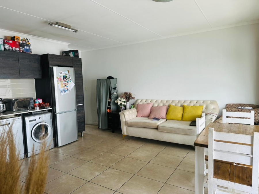 1 Bedroom Property for Sale in Bryanston Gauteng