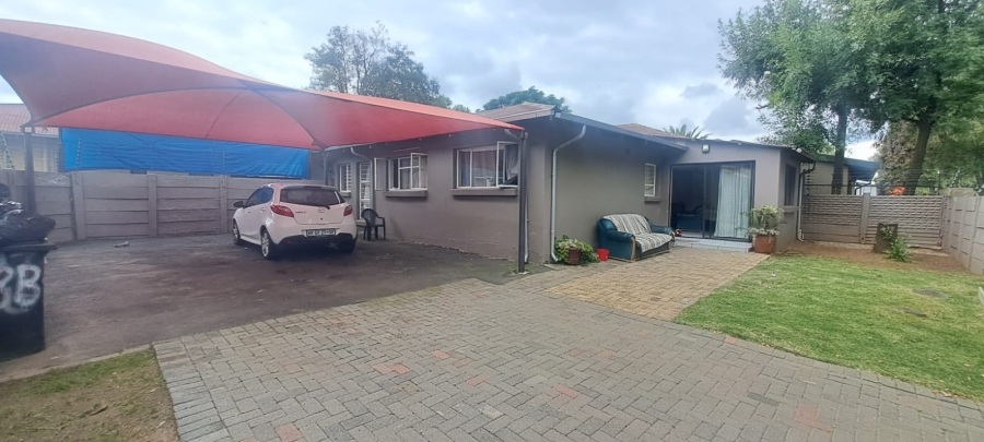 3 Bedroom Property for Sale in Impala Park Gauteng