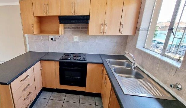 To Let 2 Bedroom Property for Rent in Beyers Park Gauteng