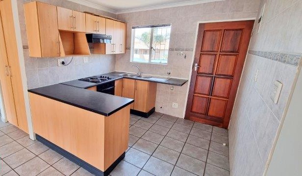 To Let 2 Bedroom Property for Rent in Beyers Park Gauteng