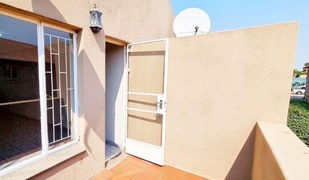 To Let 2 Bedroom Property for Rent in Beyers Park Gauteng