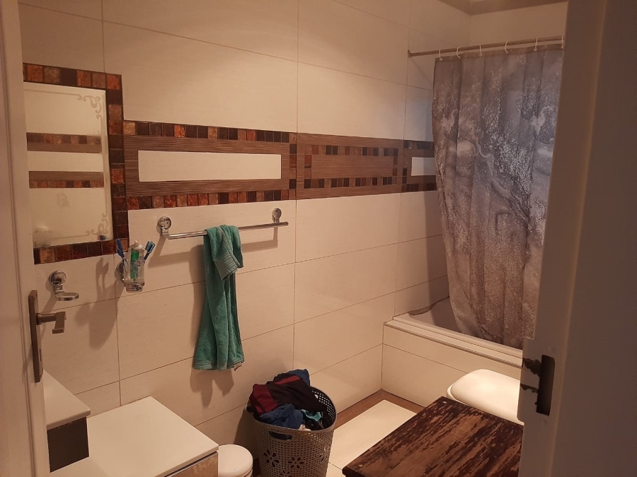 4 Bedroom Property for Sale in Actonville Gauteng