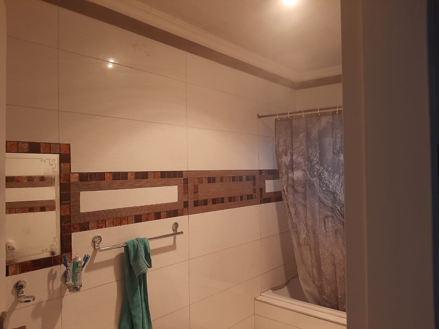 4 Bedroom Property for Sale in Actonville Gauteng