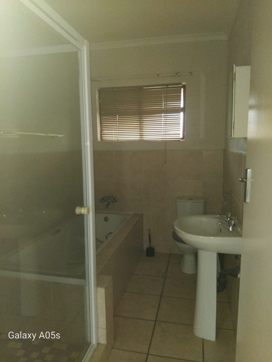 2 Bedroom Property for Sale in Eveleigh Gauteng