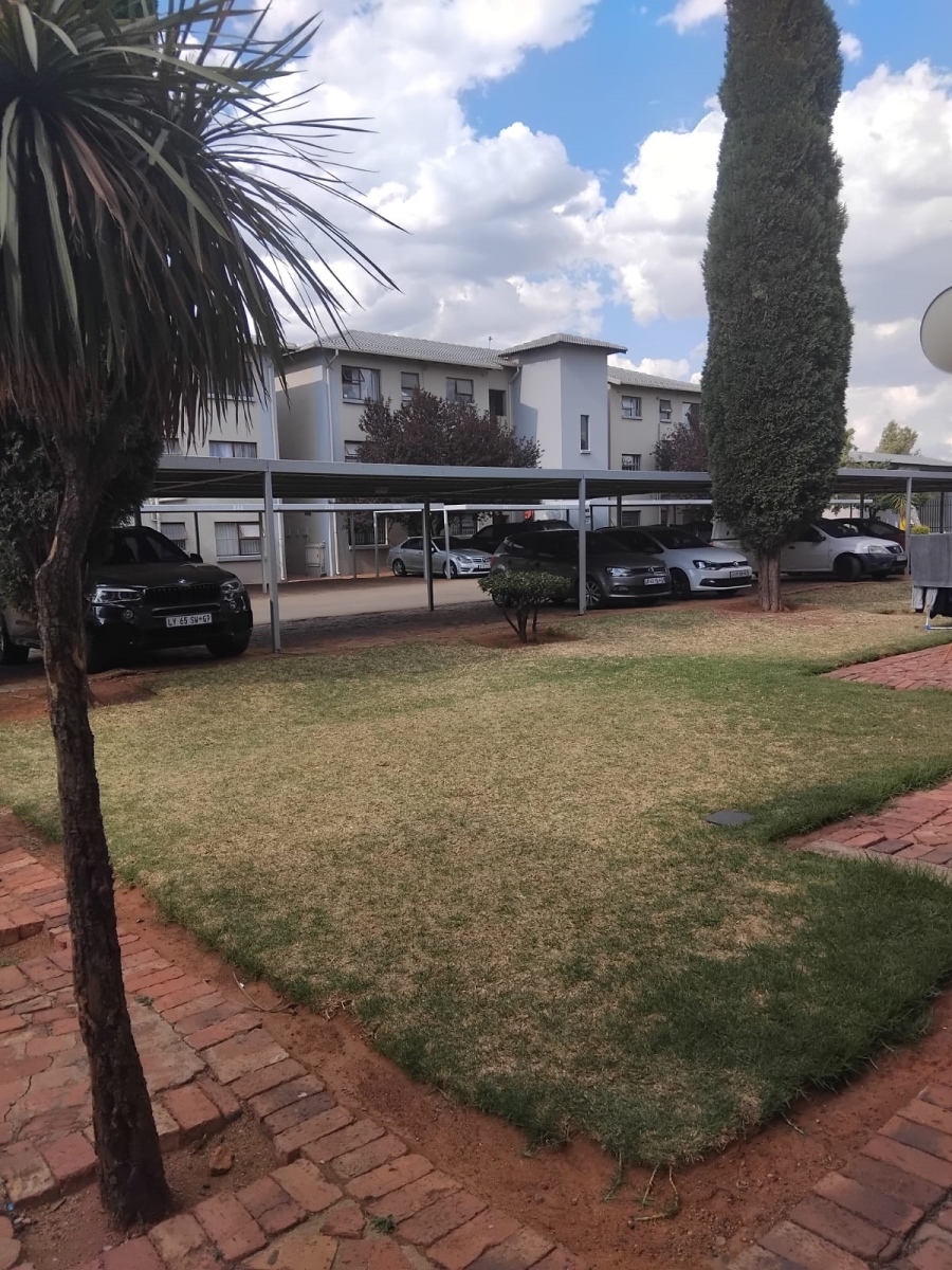 2 Bedroom Property for Sale in Eveleigh Gauteng
