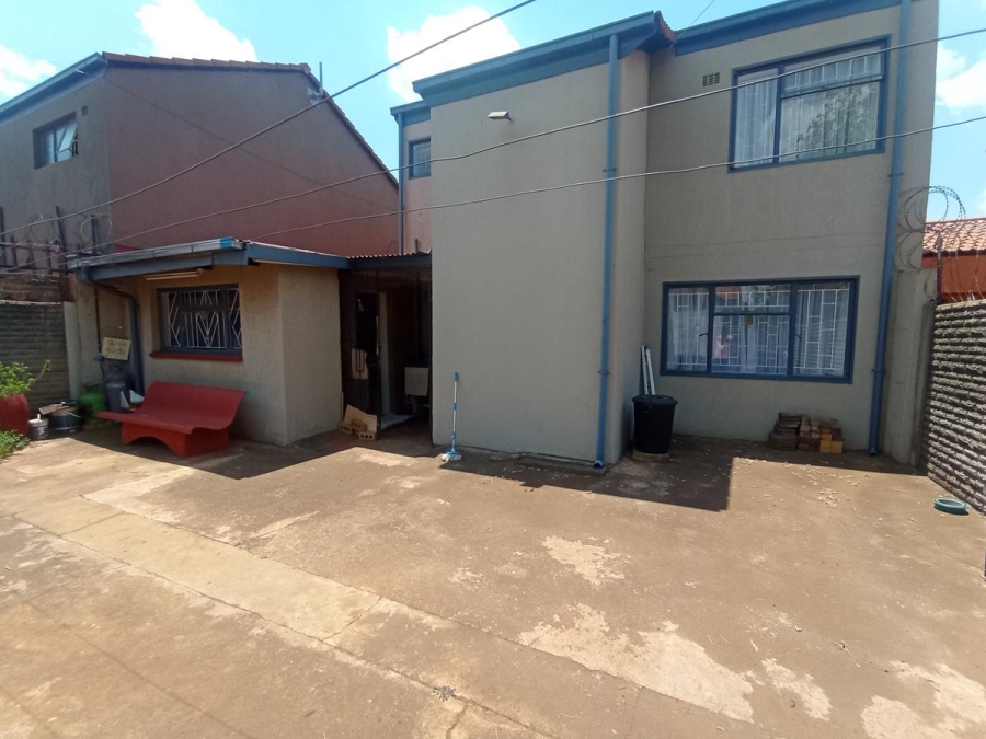 3 Bedroom Property for Sale in Lenasia Ext 10 Gauteng