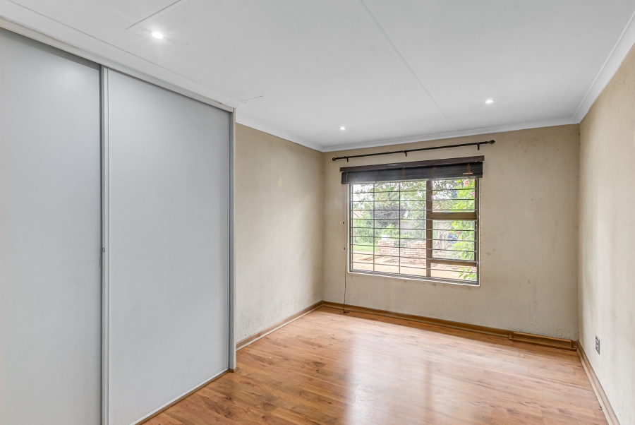 To Let 5 Bedroom Property for Rent in Buccleuch Gauteng