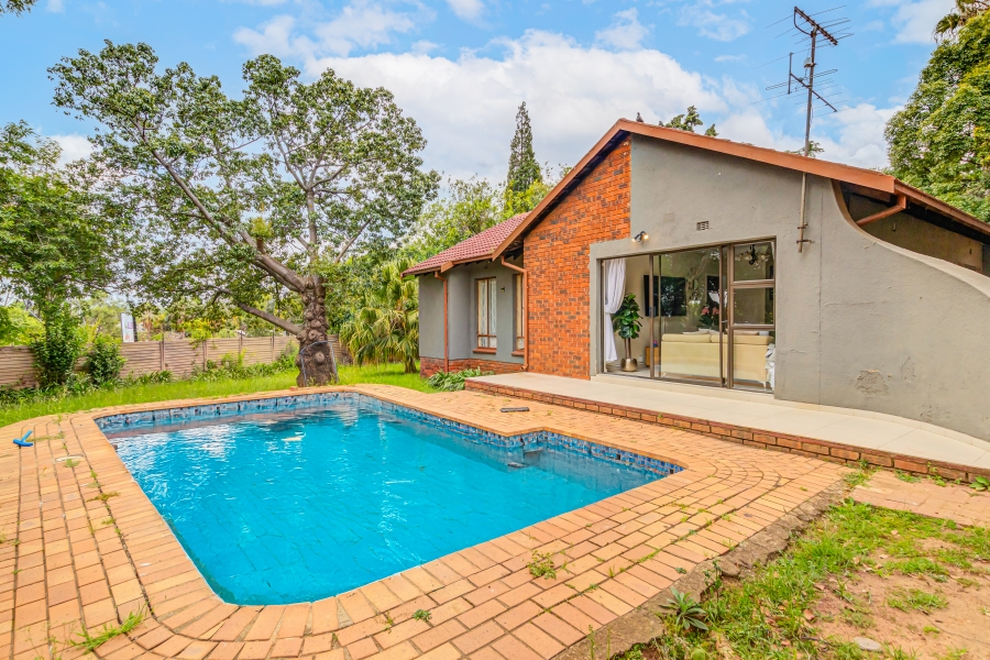 To Let 3 Bedroom Property for Rent in Noordwyk Gauteng