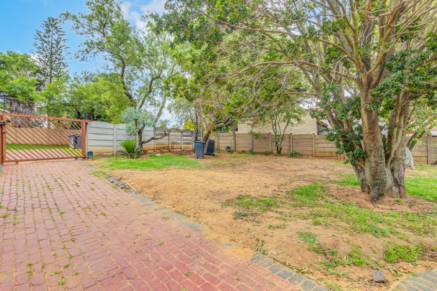 To Let 3 Bedroom Property for Rent in Noordwyk Gauteng