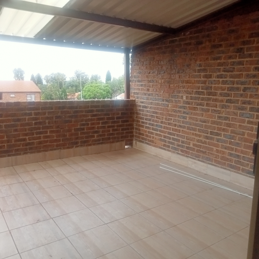 To Let 3 Bedroom Property for Rent in North Riding Gauteng