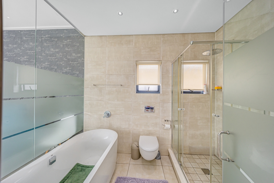 2 Bedroom Property for Sale in Waterfall Gauteng