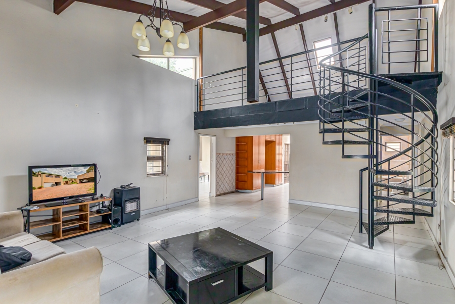 5 Bedroom Property for Sale in Buccleuch Gauteng