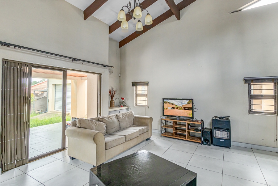 5 Bedroom Property for Sale in Buccleuch Gauteng