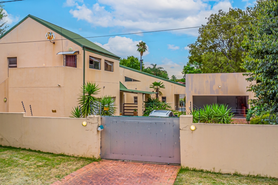 5 Bedroom Property for Sale in Buccleuch Gauteng
