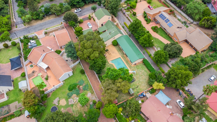 5 Bedroom Property for Sale in Buccleuch Gauteng