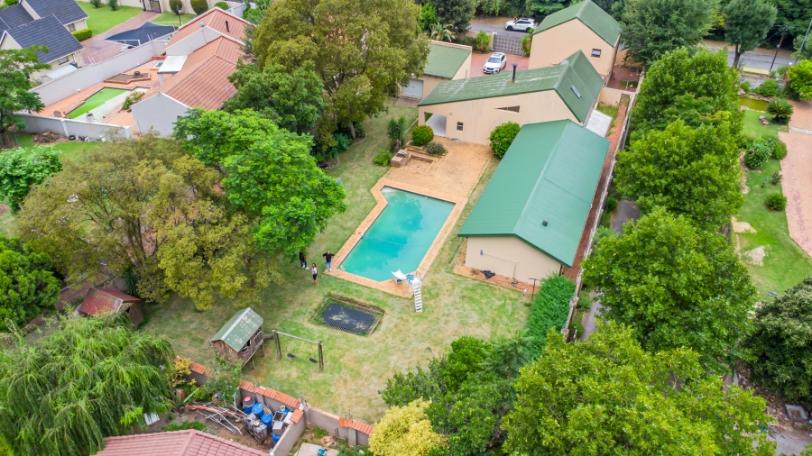 5 Bedroom Property for Sale in Buccleuch Gauteng