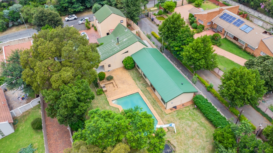 5 Bedroom Property for Sale in Buccleuch Gauteng