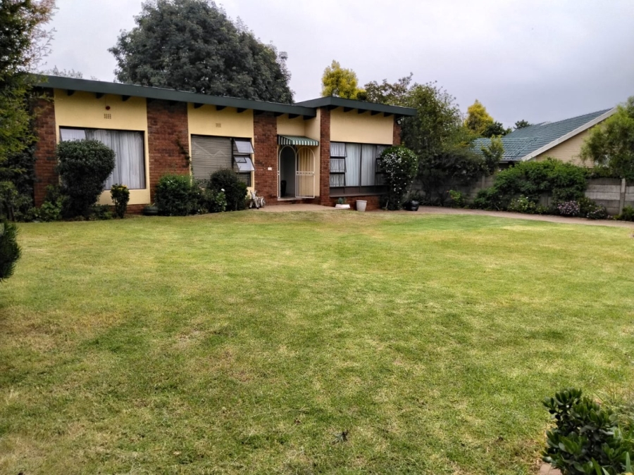 3 Bedroom Property for Sale in Wilro Park Gauteng