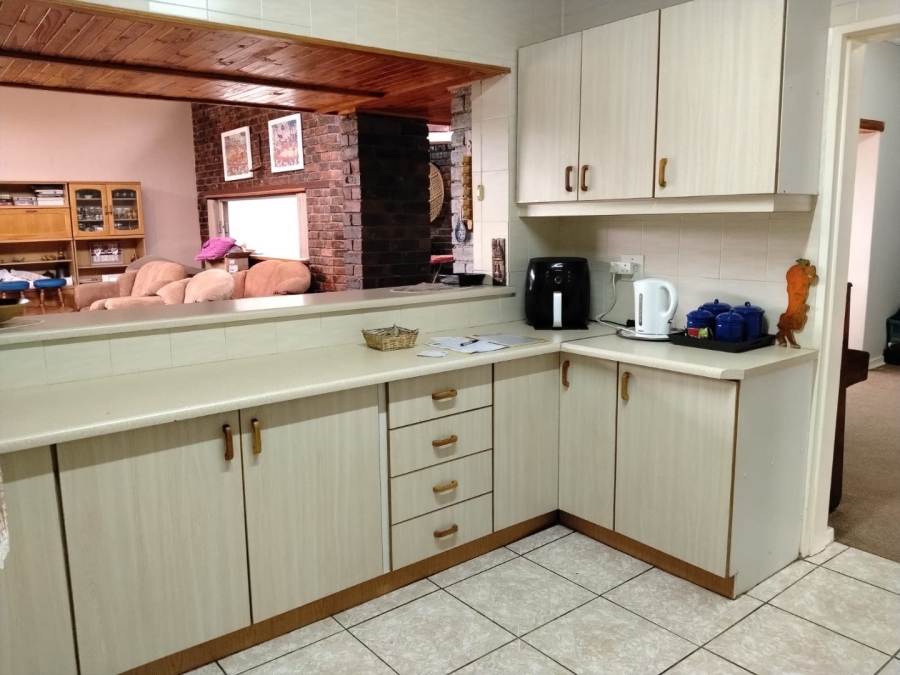 3 Bedroom Property for Sale in Wilro Park Gauteng