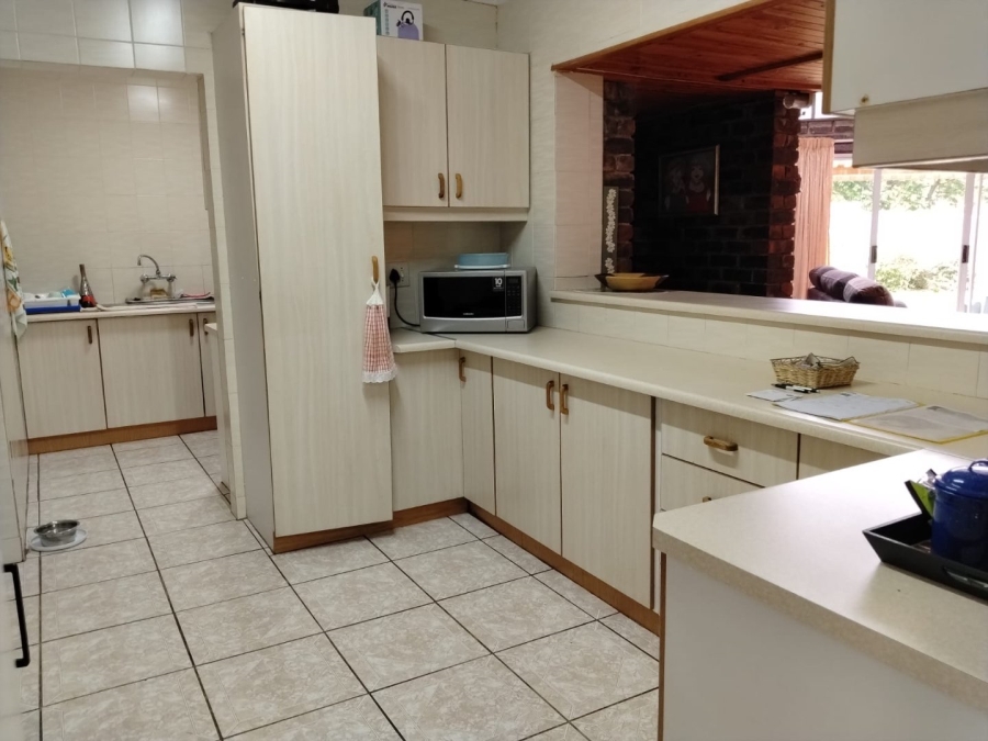 3 Bedroom Property for Sale in Wilro Park Gauteng