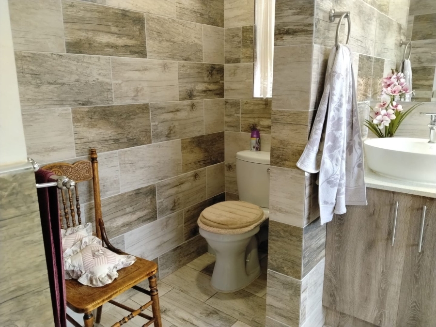 3 Bedroom Property for Sale in Wilro Park Gauteng