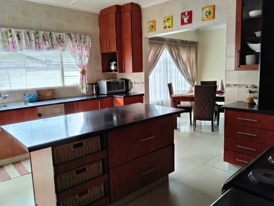 4 Bedroom Property for Sale in Greenhills Gauteng