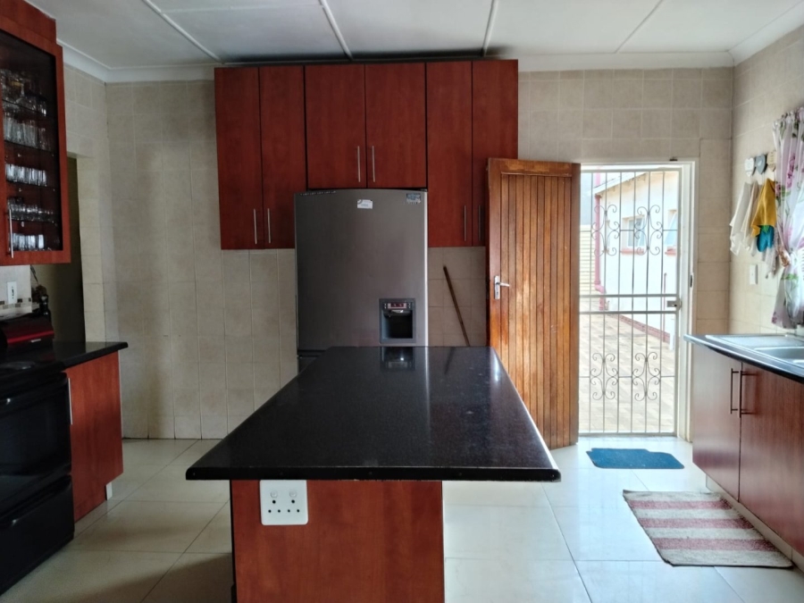 4 Bedroom Property for Sale in Greenhills Gauteng