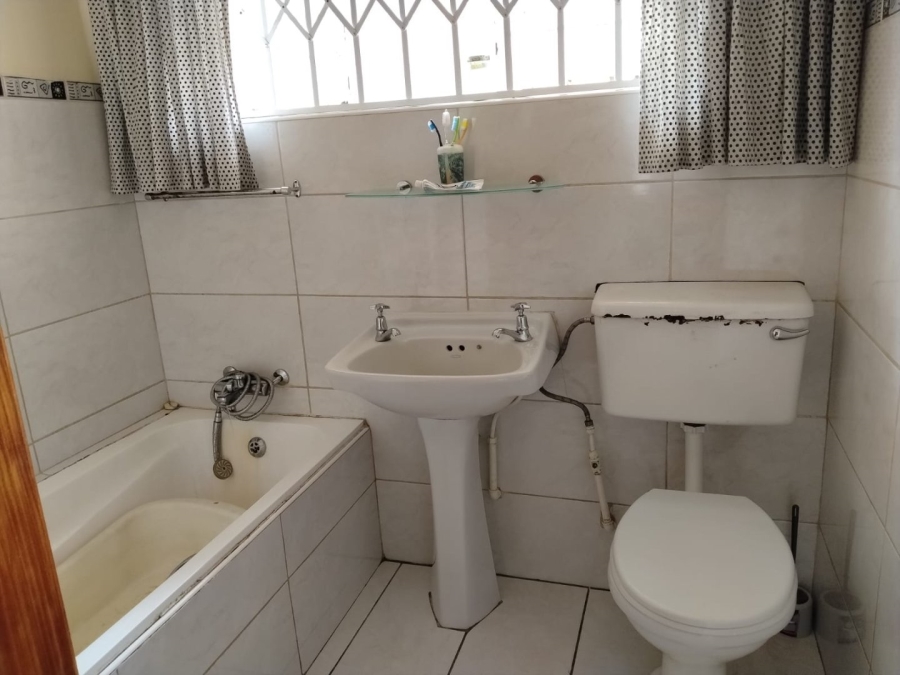 4 Bedroom Property for Sale in Greenhills Gauteng
