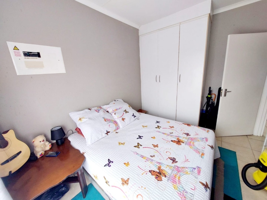 2 Bedroom Property for Sale in Helikonpark Gauteng