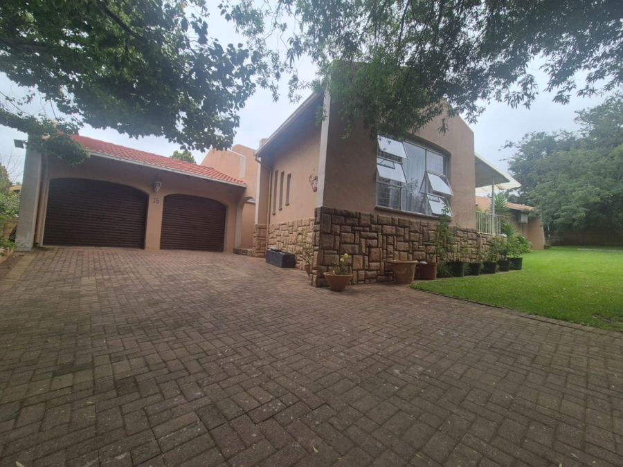 3 Bedroom Property for Sale in Helikonpark Gauteng