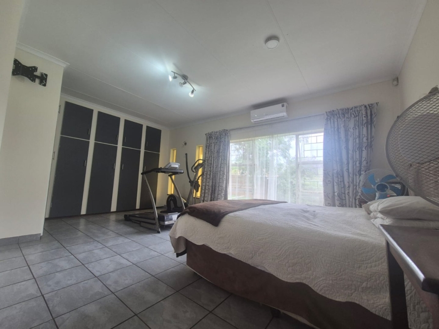 3 Bedroom Property for Sale in Helikonpark Gauteng