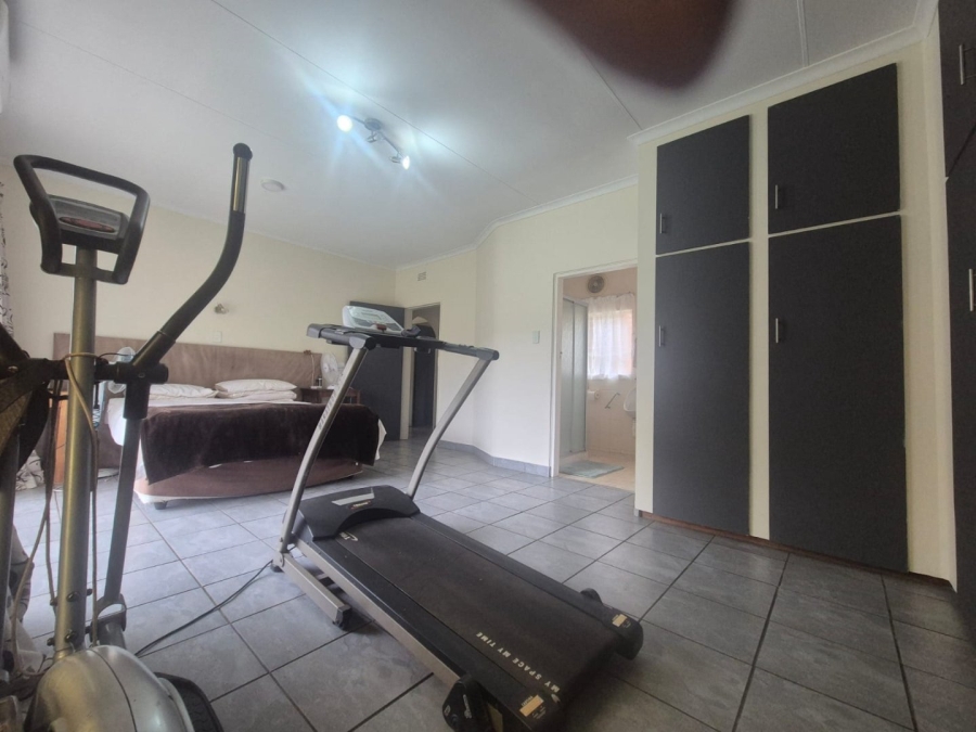 3 Bedroom Property for Sale in Helikonpark Gauteng