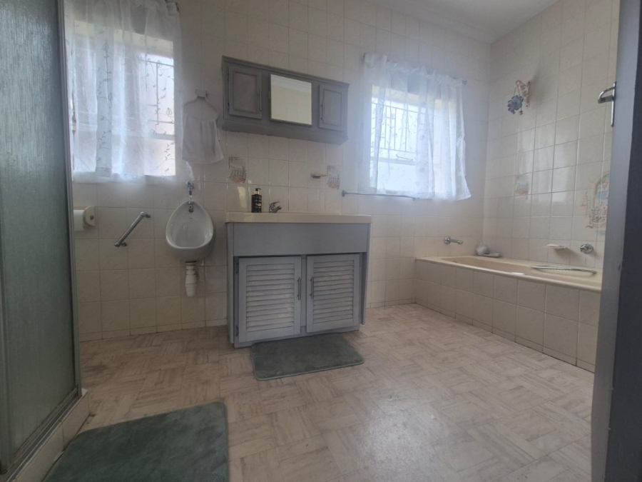 3 Bedroom Property for Sale in Helikonpark Gauteng