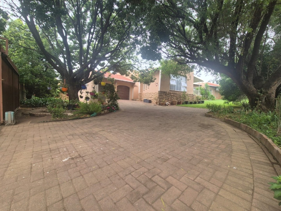 3 Bedroom Property for Sale in Helikonpark Gauteng