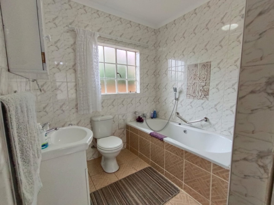 3 Bedroom Property for Sale in Greenhills Gauteng