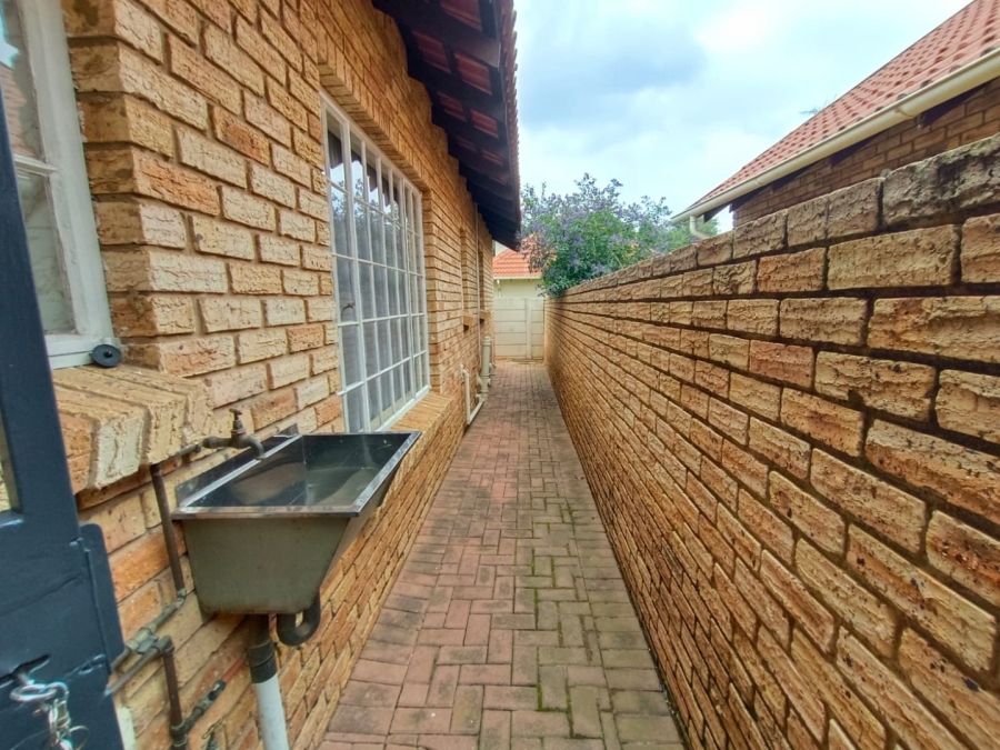 3 Bedroom Property for Sale in Greenhills Gauteng