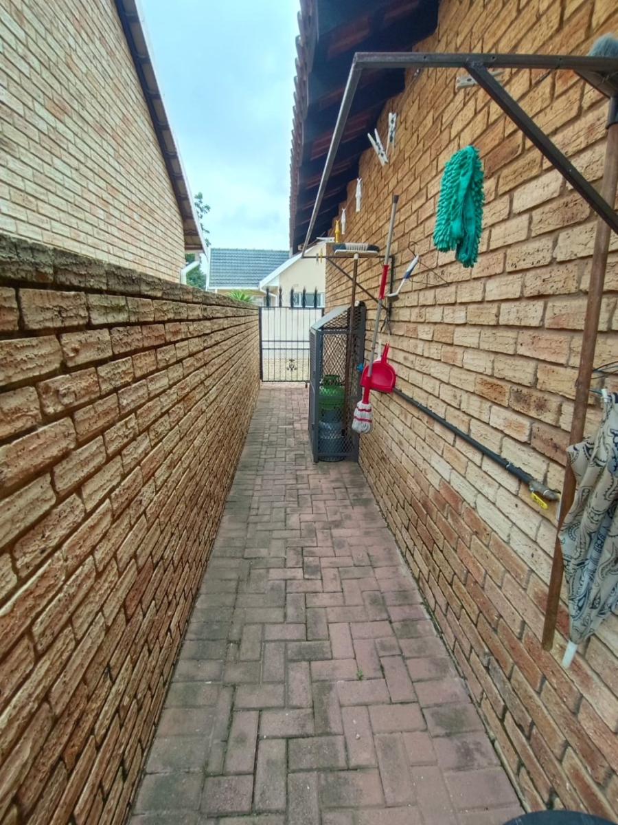 3 Bedroom Property for Sale in Greenhills Gauteng