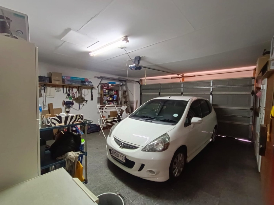 3 Bedroom Property for Sale in Greenhills Gauteng