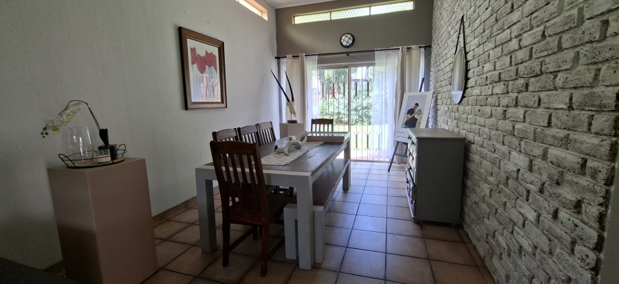 3 Bedroom Property for Sale in Roodekrans Gauteng