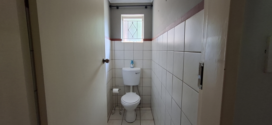 3 Bedroom Property for Sale in Roodekrans Gauteng