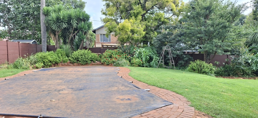 3 Bedroom Property for Sale in Roodekrans Gauteng