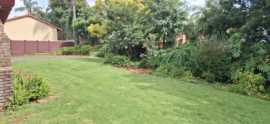 3 Bedroom Property for Sale in Roodekrans Gauteng