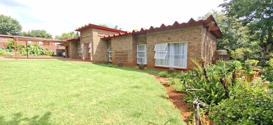 3 Bedroom Property for Sale in Roodekrans Gauteng