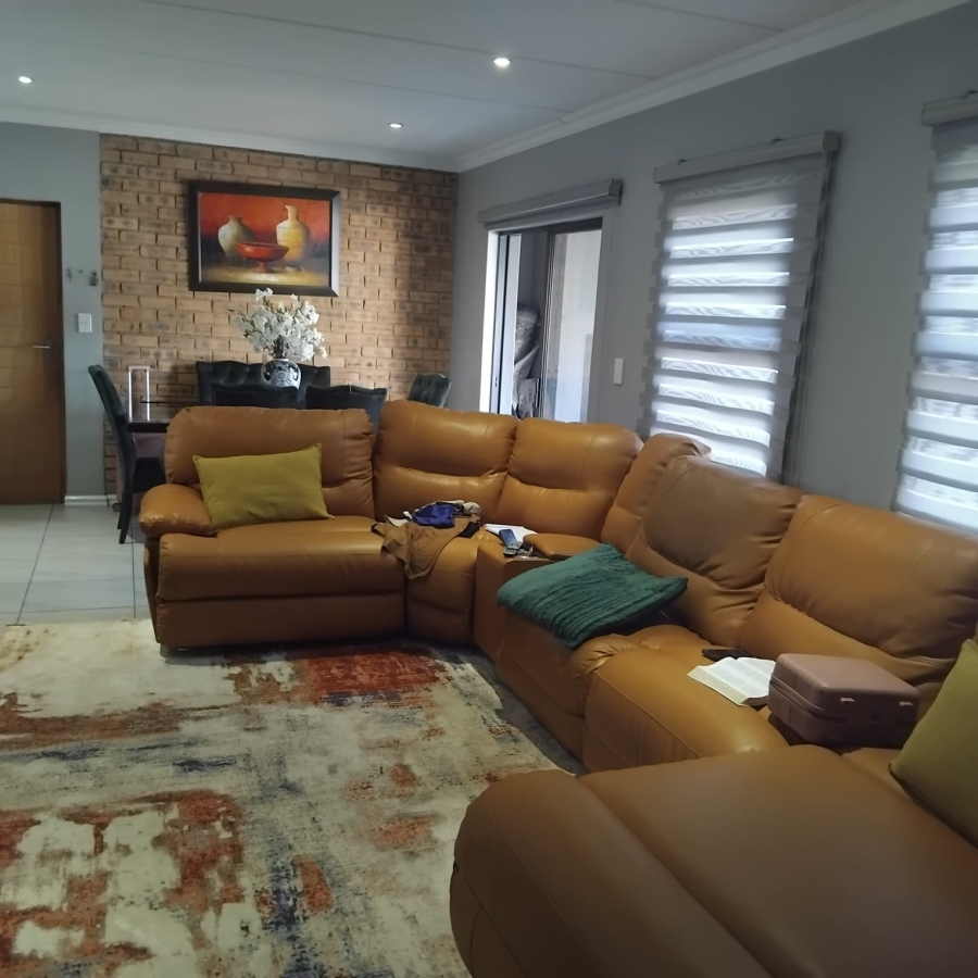 3 Bedroom Property for Sale in Diswilmar A H Gauteng