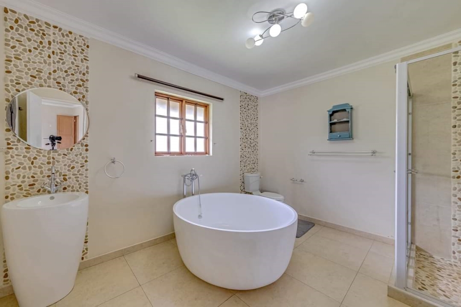 To Let 6 Bedroom Property for Rent in Protea Ridge Gauteng