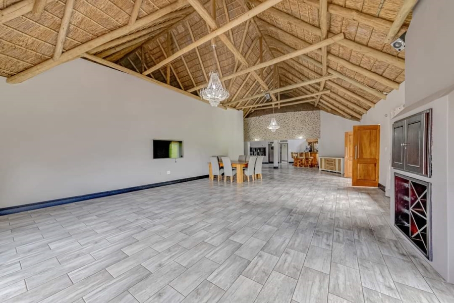 To Let 6 Bedroom Property for Rent in Protea Ridge Gauteng