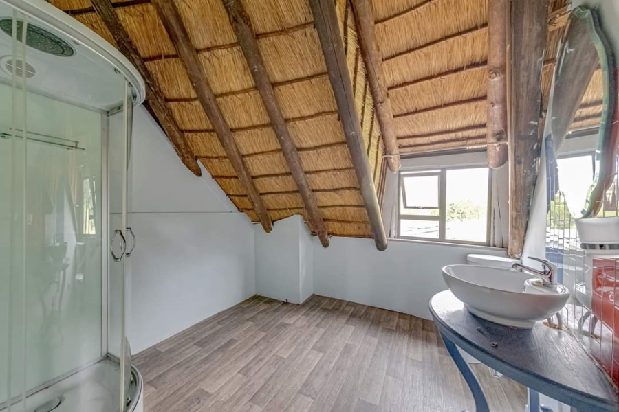 To Let 6 Bedroom Property for Rent in Protea Ridge Gauteng