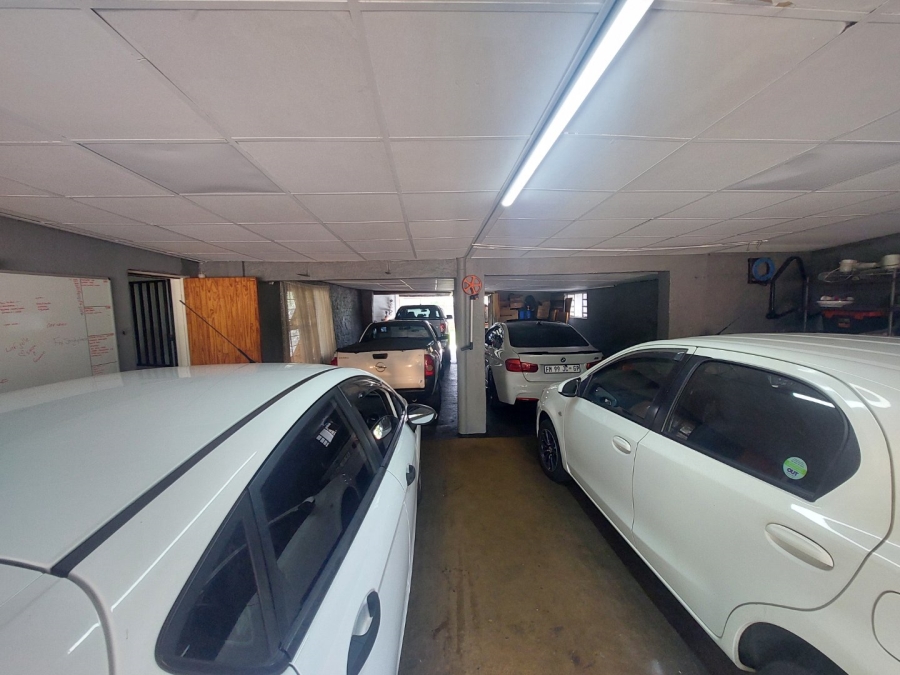 3 Bedroom Property for Sale in Helikonpark Gauteng