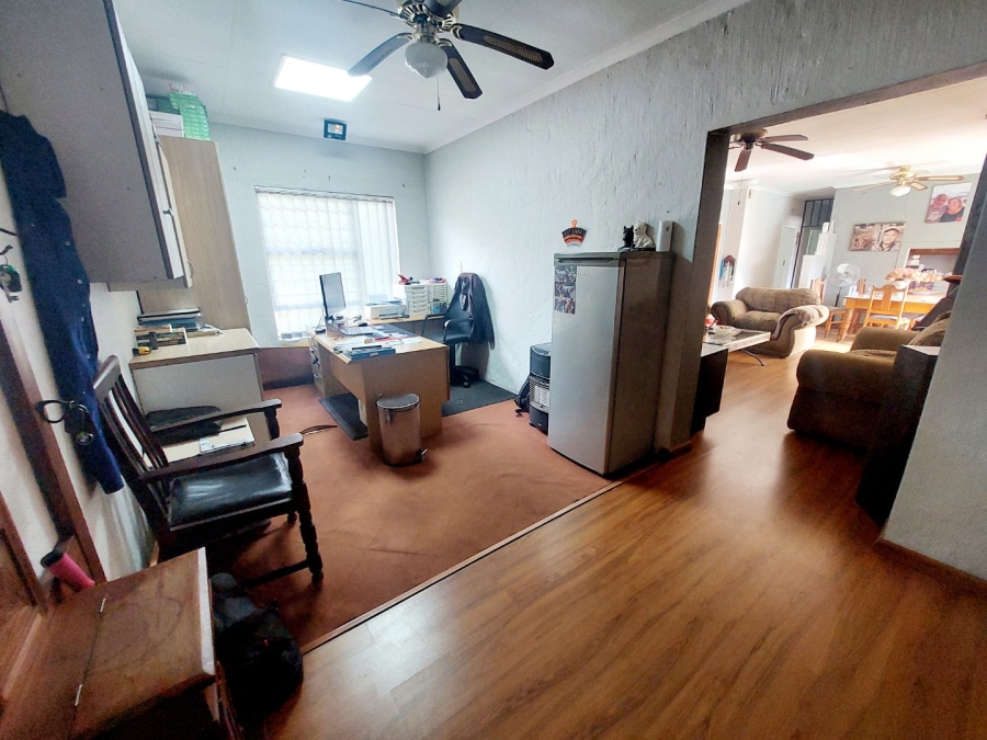 3 Bedroom Property for Sale in Helikonpark Gauteng