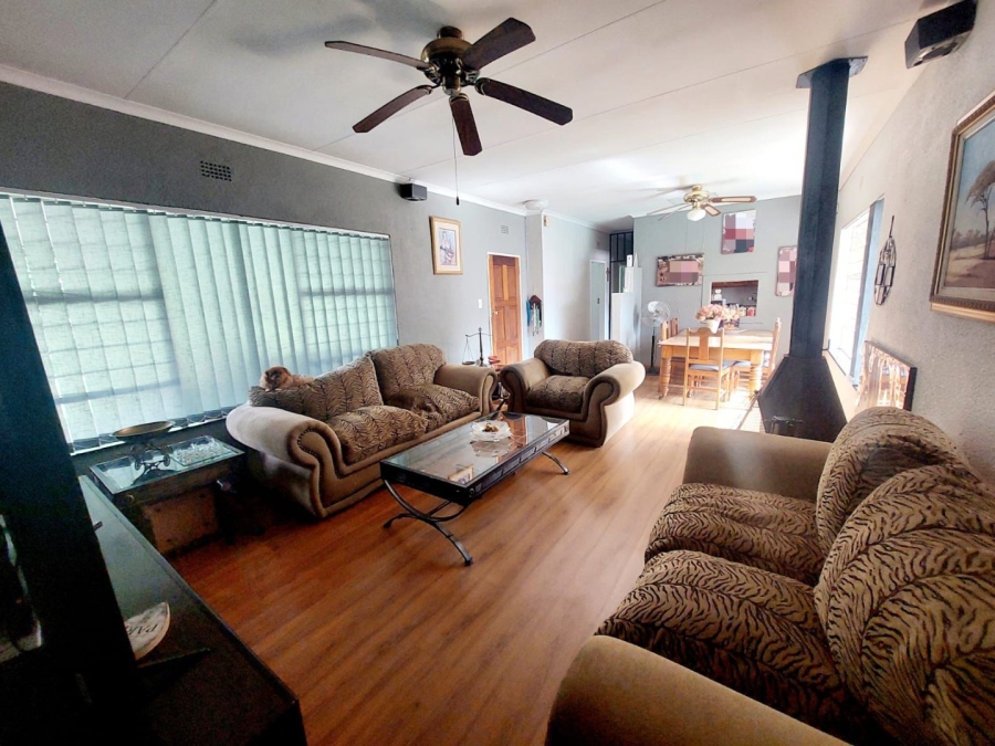 3 Bedroom Property for Sale in Helikonpark Gauteng